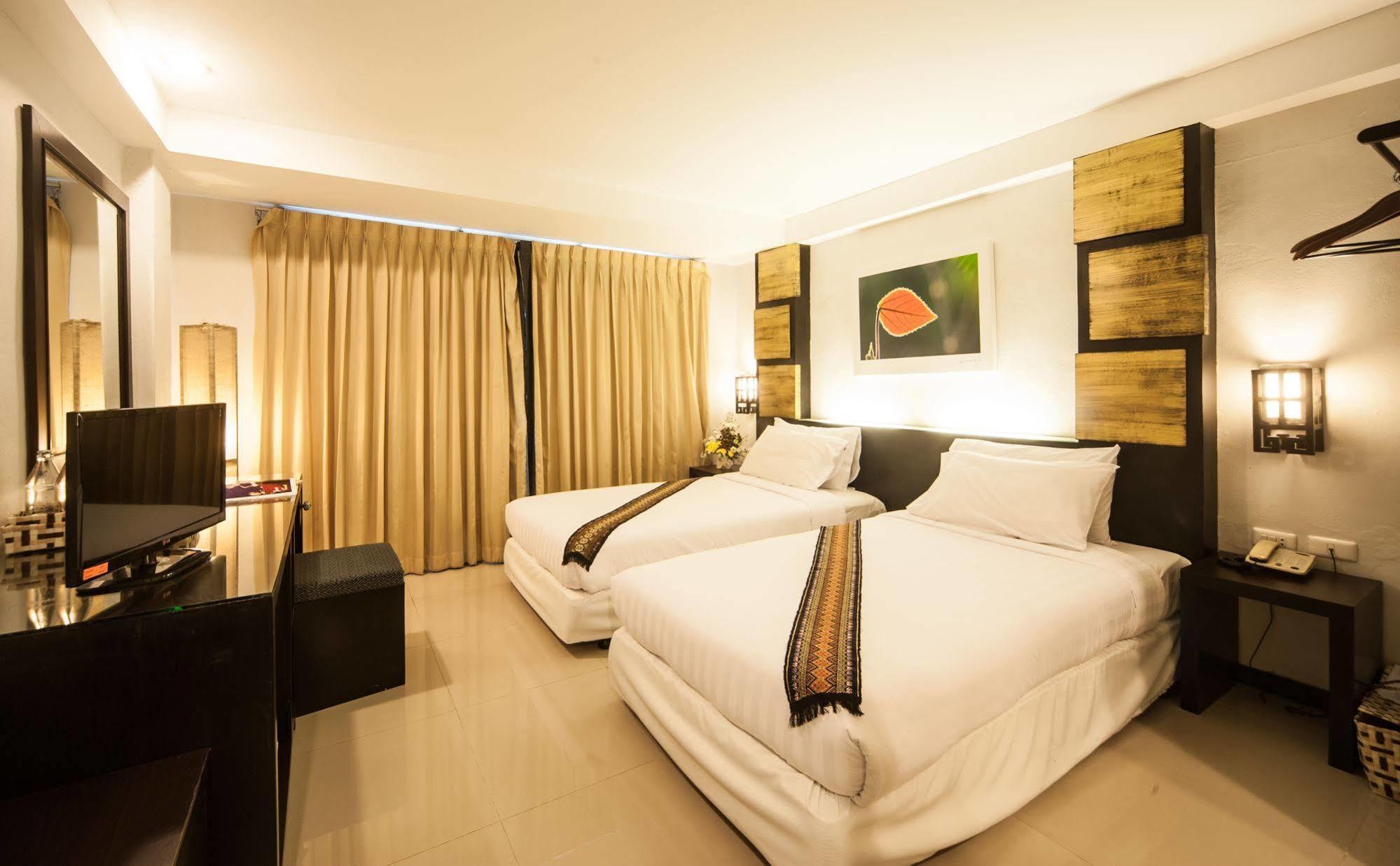Crystal Inn Phuket Dış mekan fotoğraf