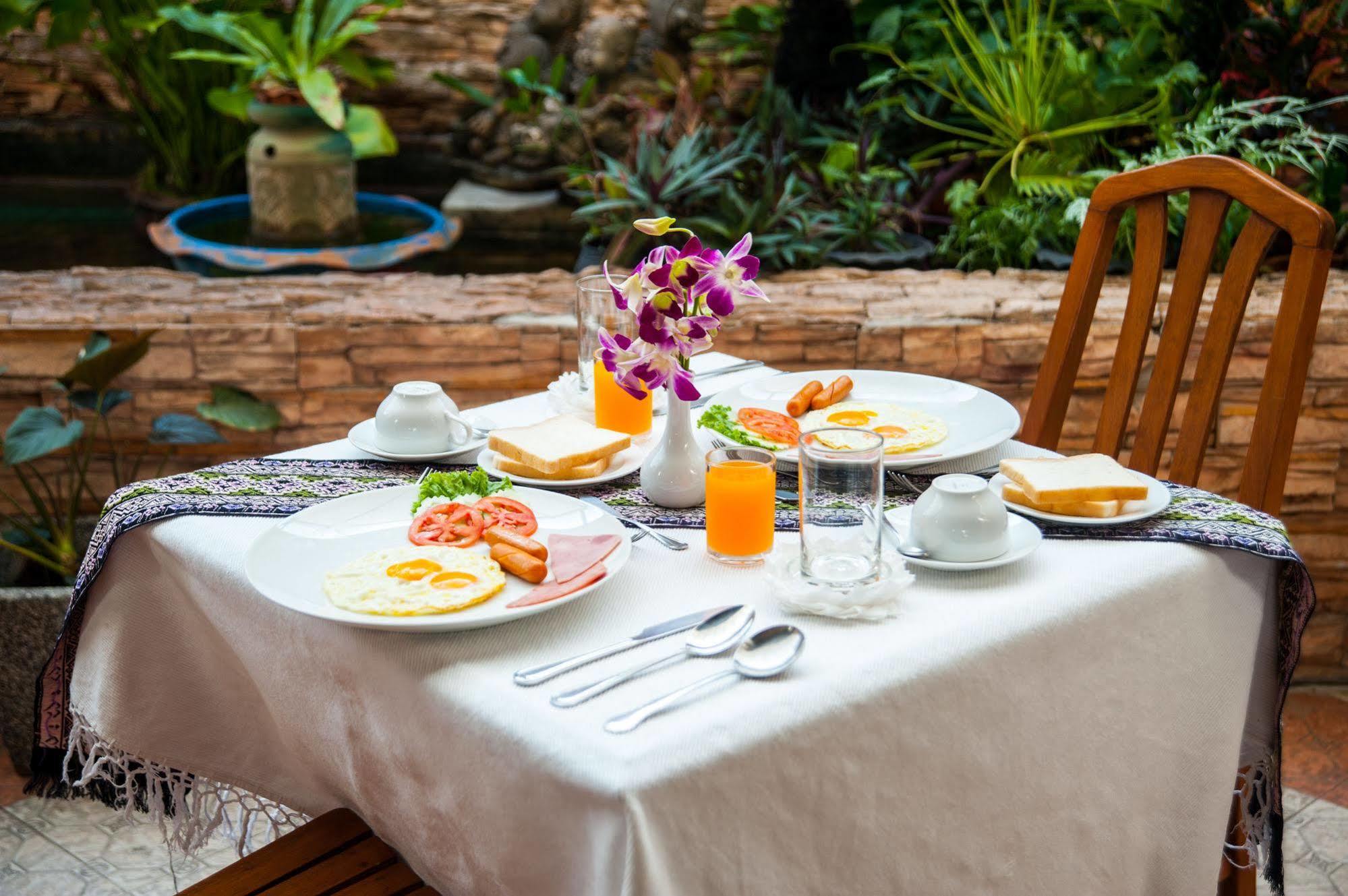 Crystal Inn Phuket Dış mekan fotoğraf
